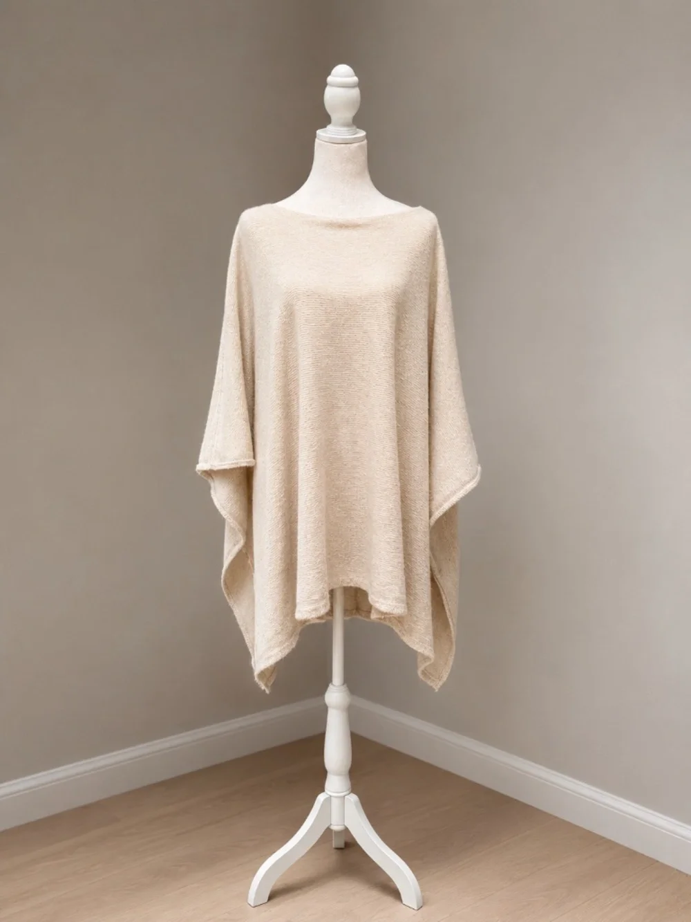 NWOT JAKI Elle Cashmere Wool Blend Poncho Beige Made in Italy